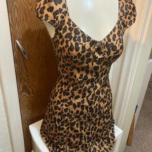 Retro inspired leopard dress